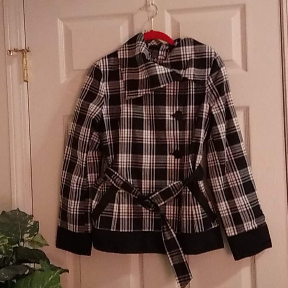 Guess Spring/Fall Jacket  (S)